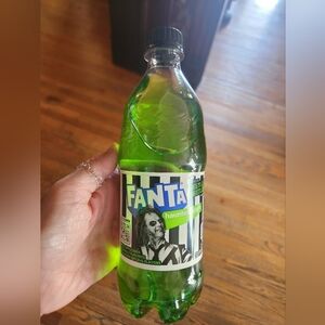 Collectors Bottle New Unopened Fanta Beetlejuice Haunted Apple 20 oz Soda